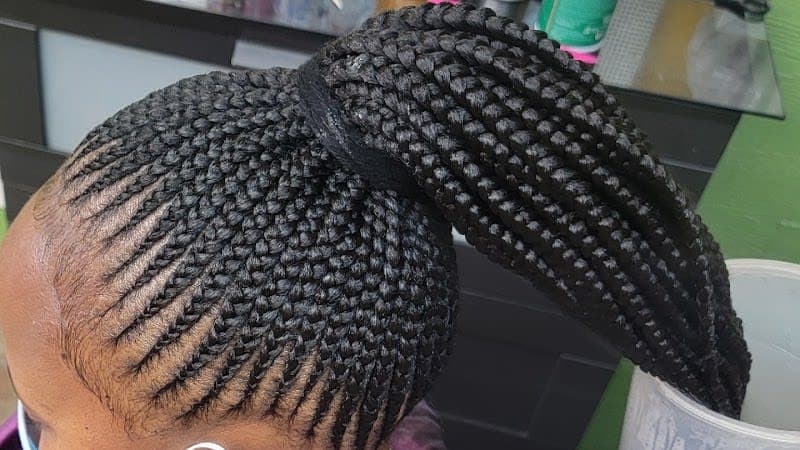 Amazing braids & Weaving Salon photo 2 - beauty in DFW, TX