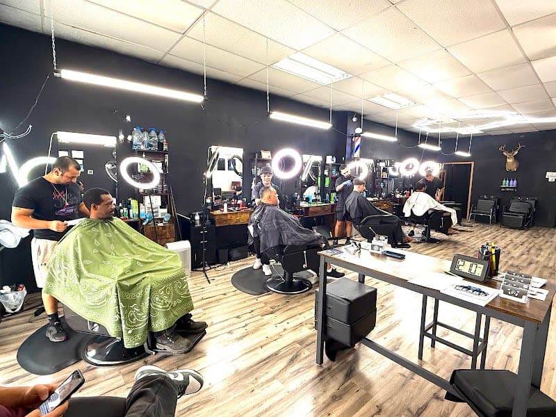 The Den Barbershop&Salon in Fort Worth