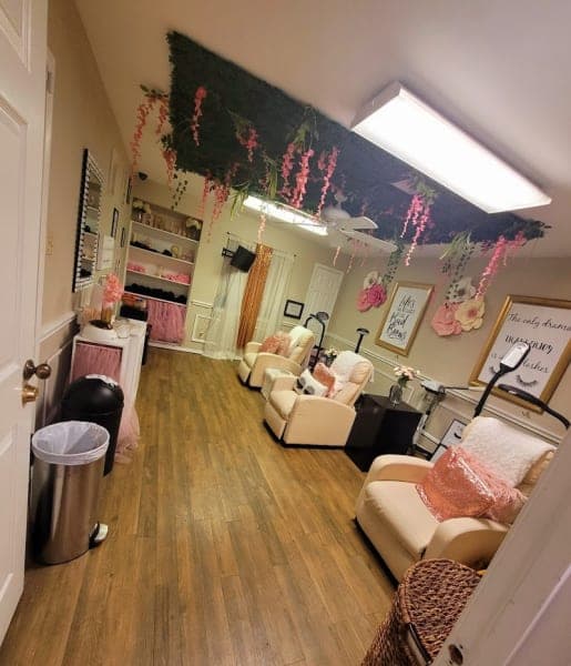 We Roq Faces Lash, Brow, Skin Bar cover photo - beauty in DFW, TX