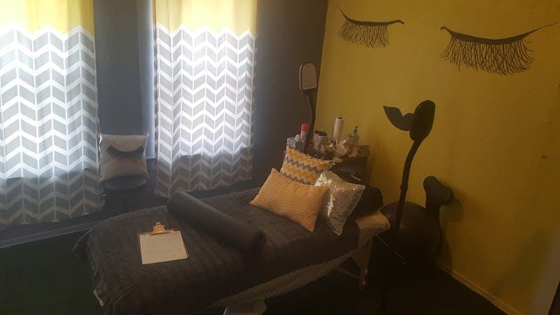 We Roq Faces Lash, Brow, Skin Bar photo 2 - beauty in DFW, TX