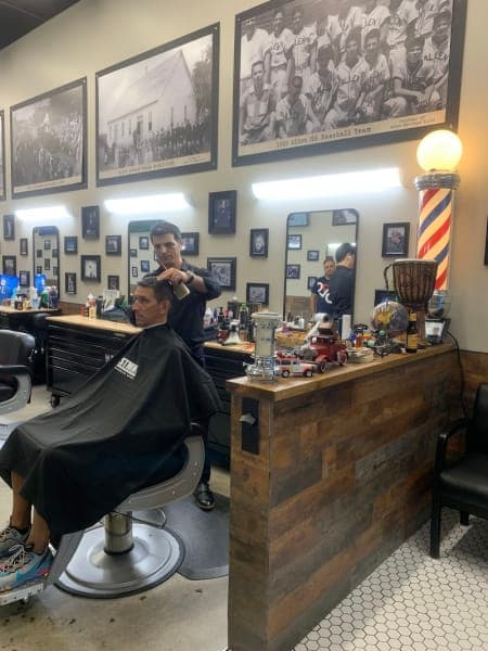 Lucky's Barber Shop in Allen