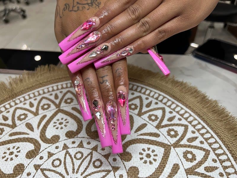 D-Crown Nail Bar - Dallas cover photo - beauty in DFW, TX