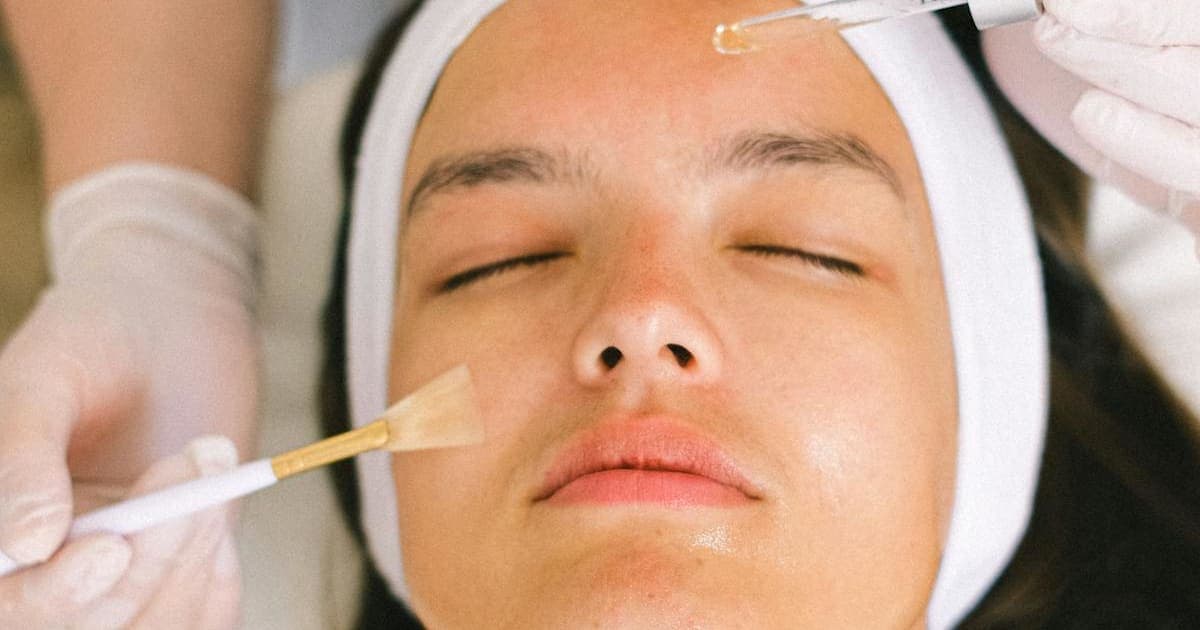 What to Know Before Your First Lash Extension Appointment